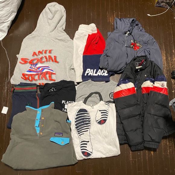Lot of 9 Designer Clothing Items - Patagonia, Gucci, Moncler, ETC - Picture 2 of 10